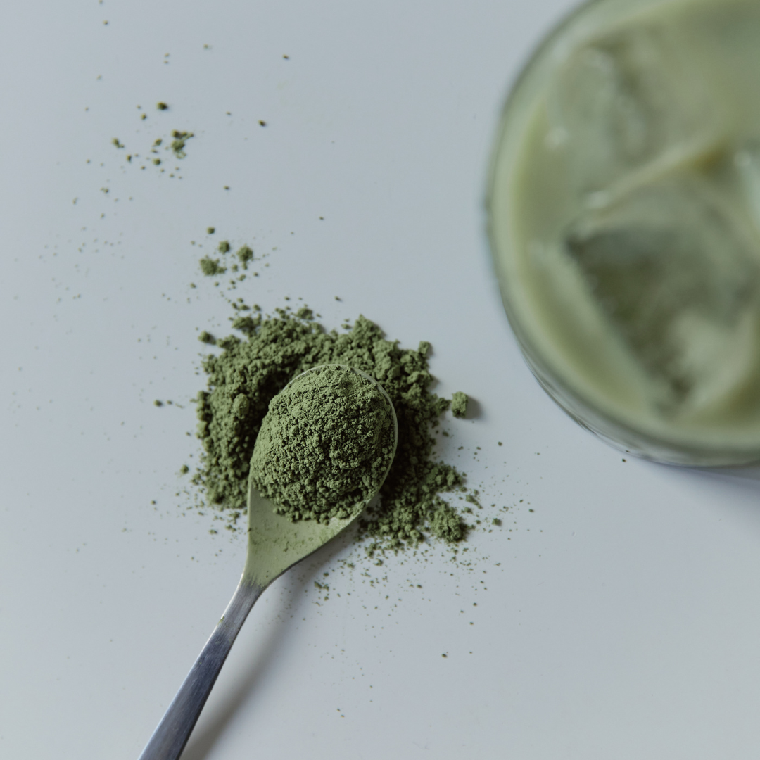 How to Incorporate Ultimate Daily Greens into Your Routine ๐